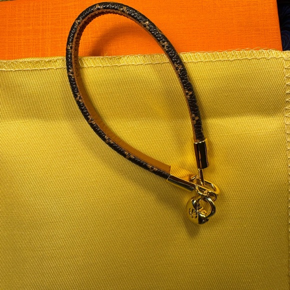 New Heart Charm Canvas-Leather Bracelet Gold Hardware Box & Dust Bag Included - Picture 6 of 16